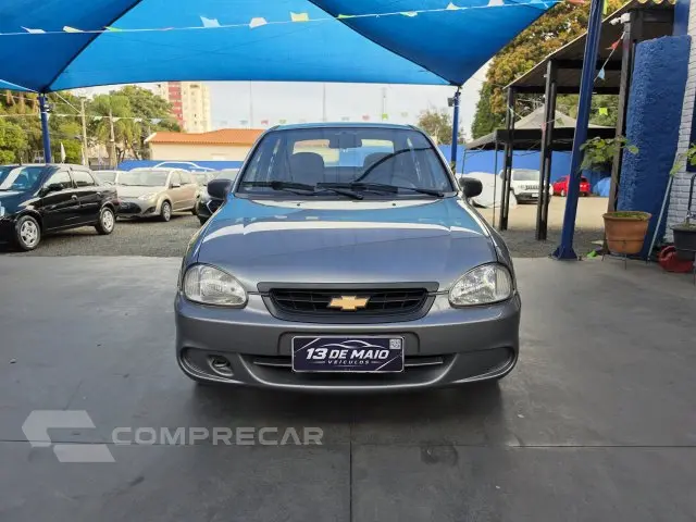 CLASSIC - 1.0 MPFI VHCE 8V 4P MANUAL