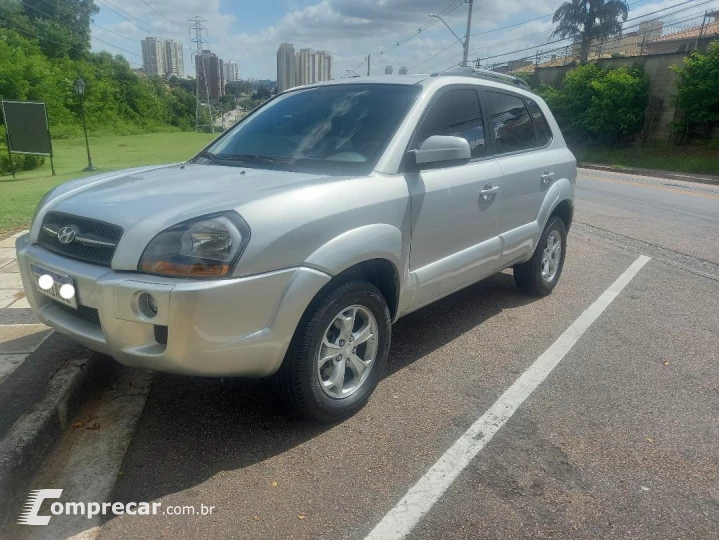 TUCSON 2.0 MPFI GLS 4X2 16V 143cv 2WD
