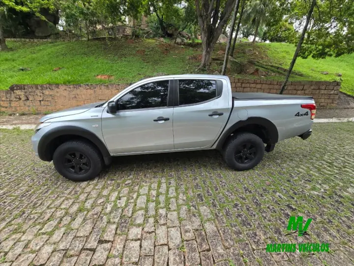 L200 TRITON 2.4 16V TURBO DIESEL OUTDOOR GLS CD 4