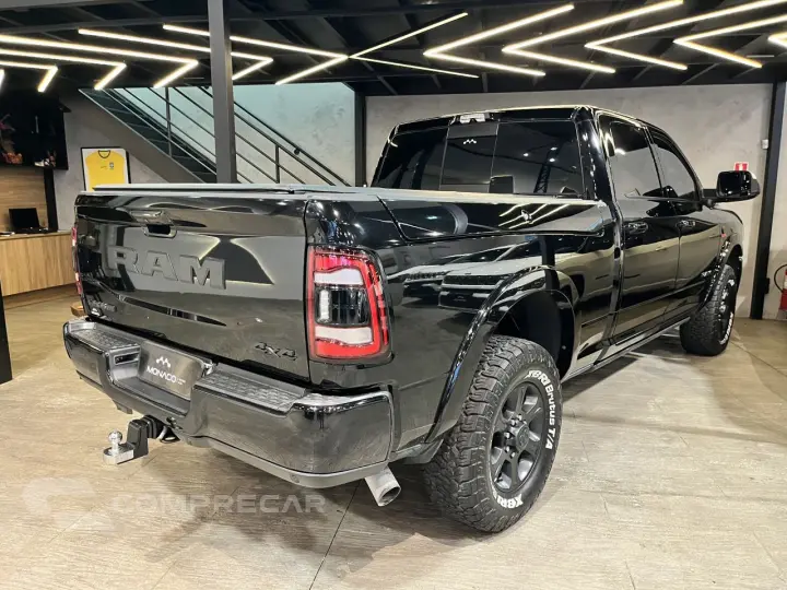 3500 6.7 I6 LARAMIE NIGHT EDITION CABINE DUPLA 4X4 TURBO DIE