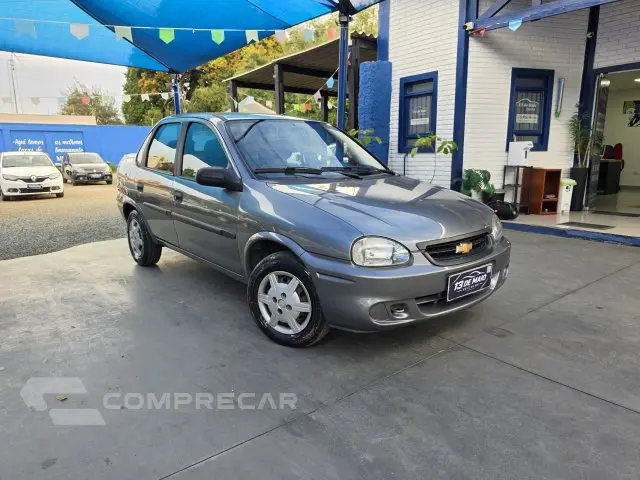 CLASSIC - 1.0 MPFI VHCE 8V 4P MANUAL