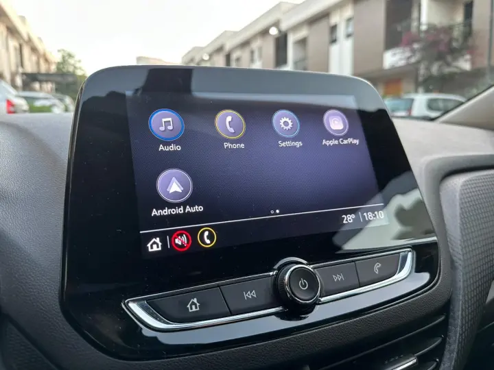 ONIX 1.0 Turbo Plus LT