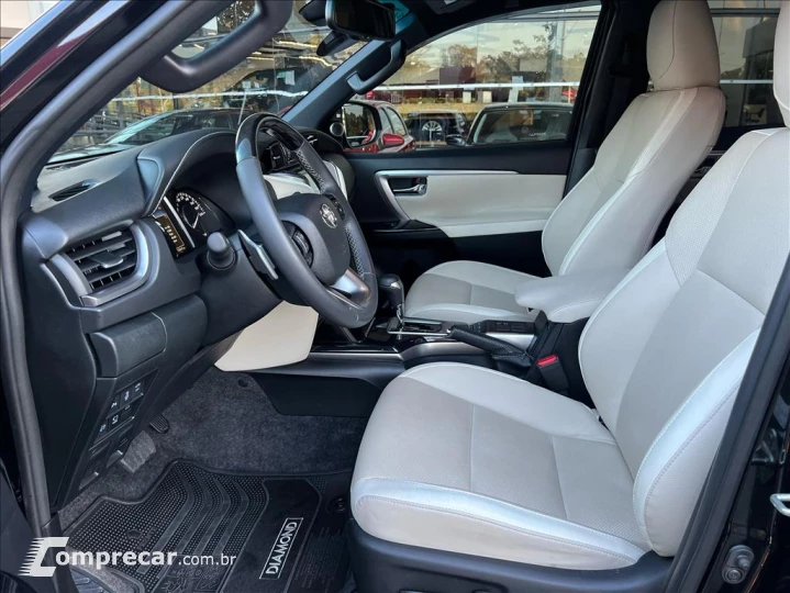 HILUX SW4 2.8 D-4D TURBO DIESEL DIAMOND 7L 4X4 AU
