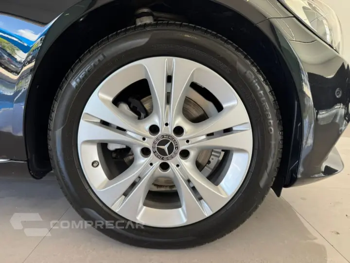 C 180 1.6 16V 4P CGI AVANTGARDE TURBO AUTOMÁTICO