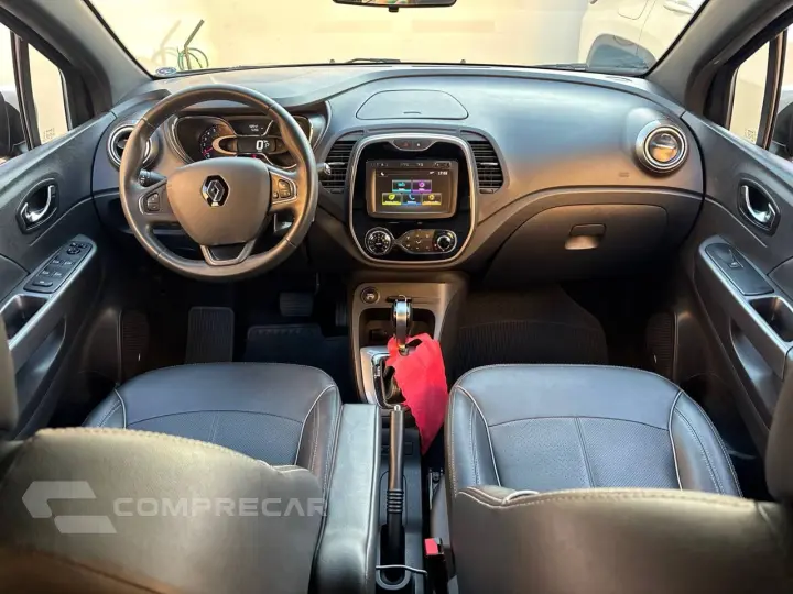 CAPTUR Intense Bose 1.6 16V Flex 5p Aut.