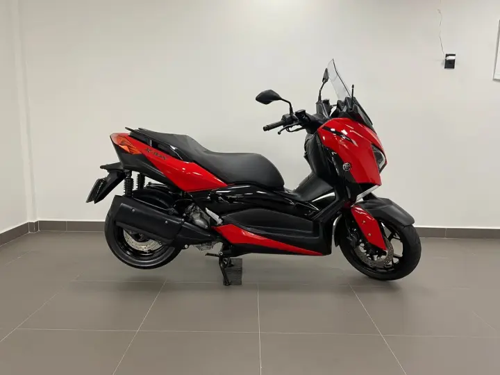 YAMAHA XMAX ABS