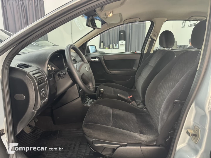 ASTRA 2.0 MPFI Advantage 8V