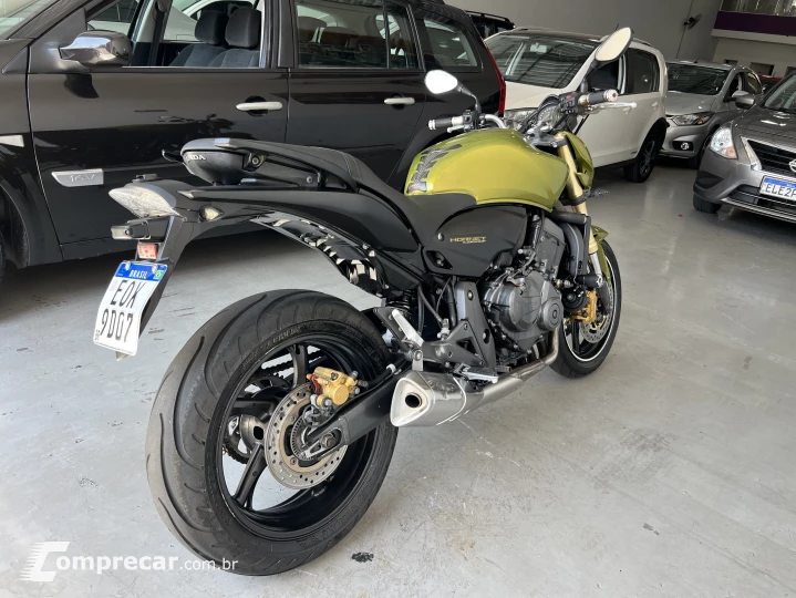 CB 600F HORNET