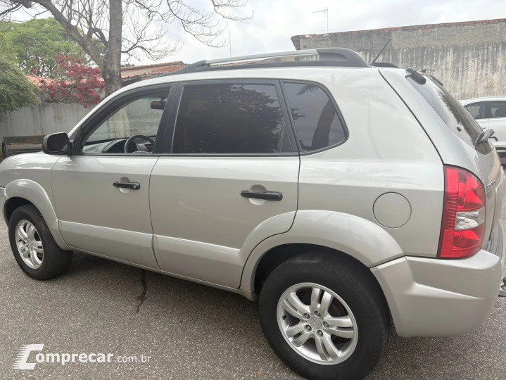 TUCSON 2.0 GL 2WD 16V