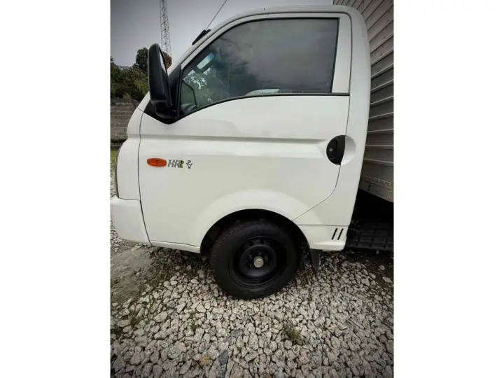 HR 2.5 LONGO SEM CAÇAMBA 4X2 16V 130CV TURBO INTERCOOLER DIE