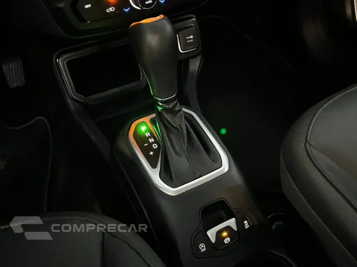 Renegade Longitude 1.8 4x2 Flex 16V Aut.