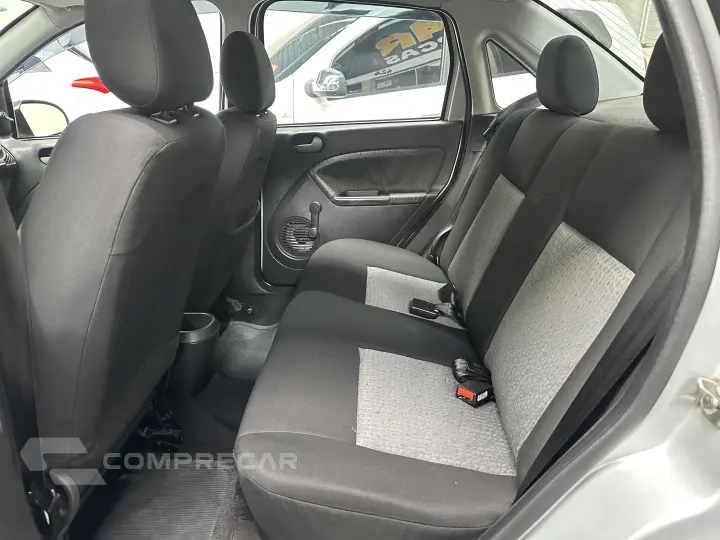 FIESTA 1.6 MPI Class Sedan 8V
