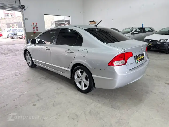 Civic 1.8 Lxs 16V Gasolina 4P Automático