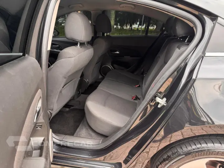 CRUZE HB Sport LT 1.8 16V FlexP. 5p Mec