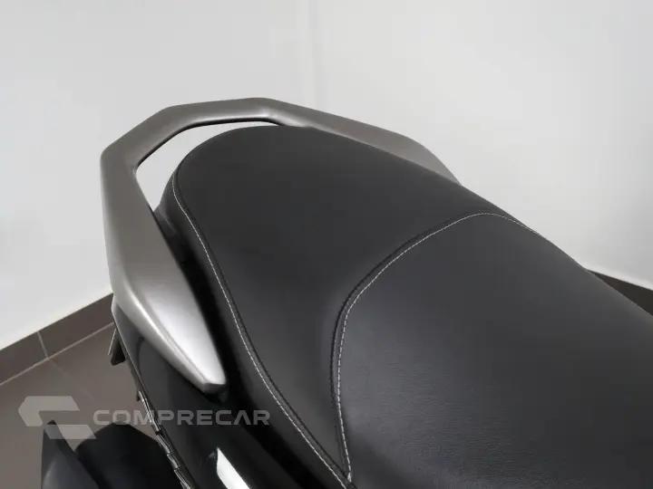 NMAX 160 ABS