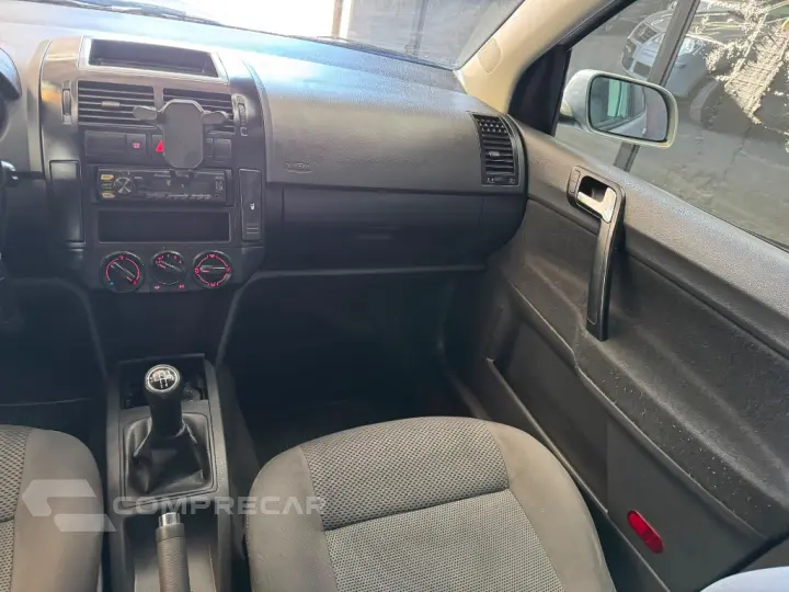 Polo SPORTLINE 1.6 Mi Total Flex 8V 5p