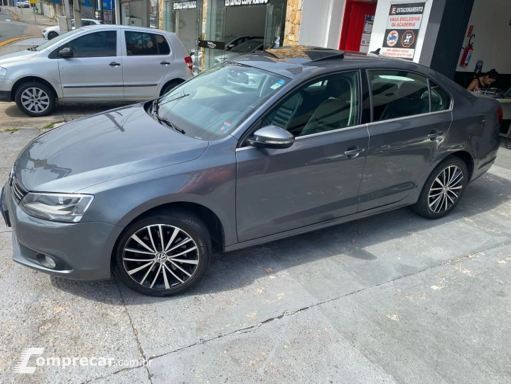 JETTA 2.0 TSI Highline 211cv