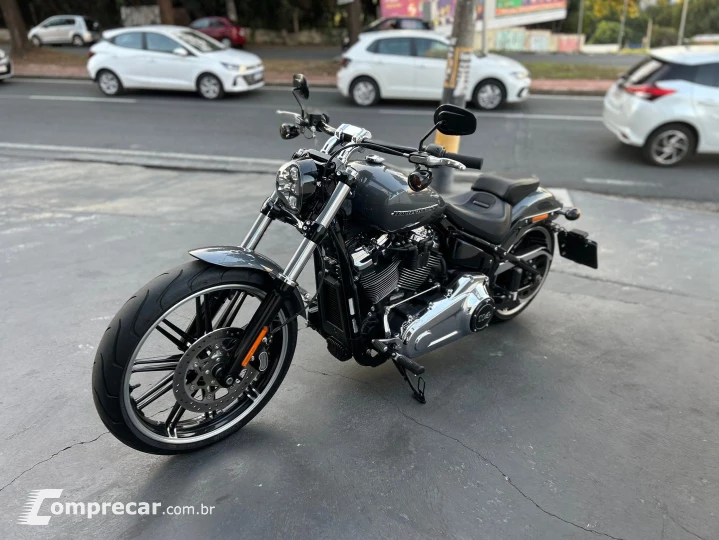Softail Breakout 114