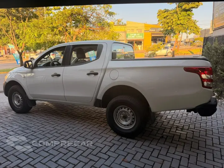 L200 TRITON 2.4 16V TURBO DIESEL GL CD 4X4 MANUAL