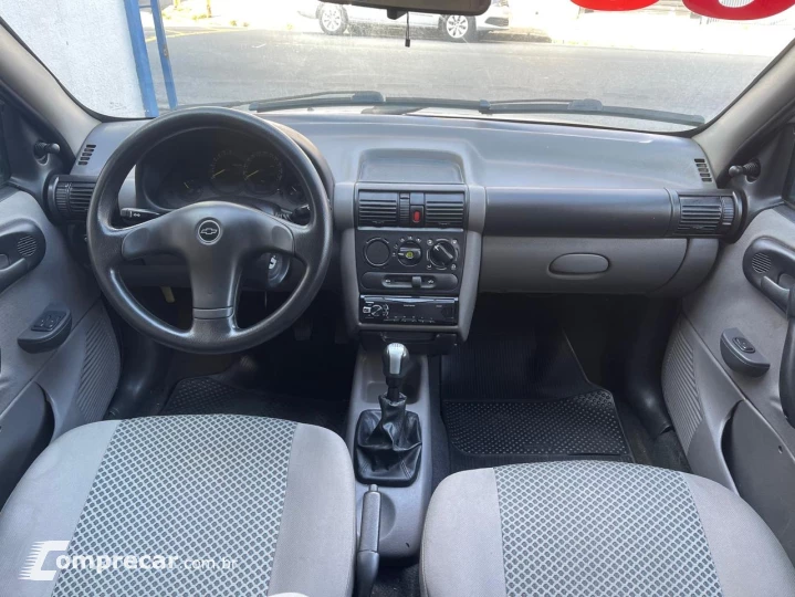 CLASSIC 1.0 MPFI Sedan 8V