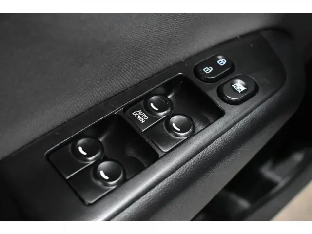 HB20S - 1.0 COMFORT PLUS 12V 4P MANUAL