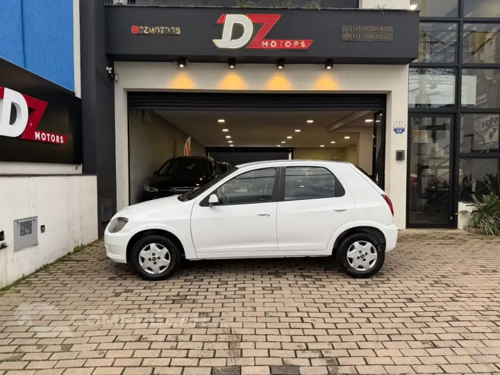 CELTA 1.0 MPFI LT 8V