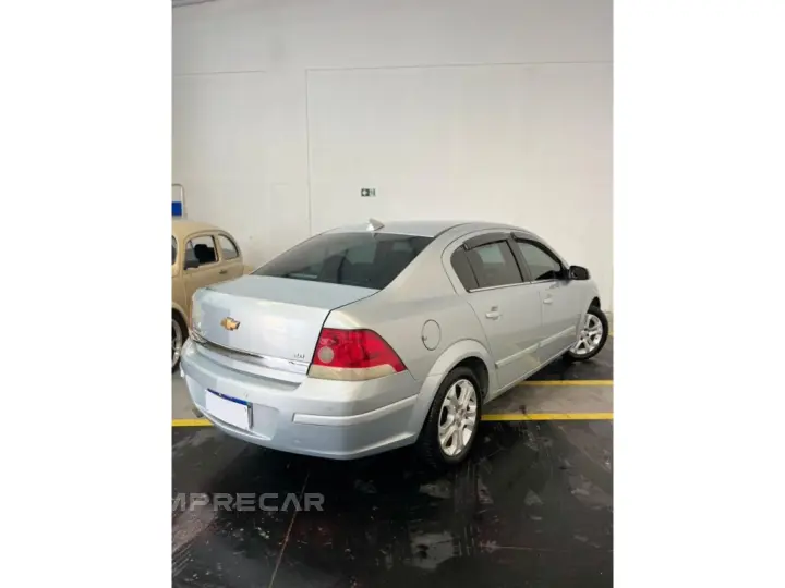 VECTRA 2.0 MPFI ELEGANCE 8V FLEX 4P MANUAL
