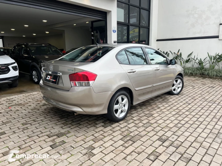 CITY 1.5 LX Sedan 16V