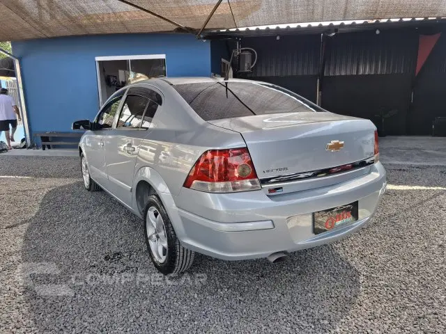 VECTRA SEDAN - 2.0 MPFI EXPRESSION 8V 140CV 4P MANUAL