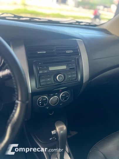 LIVINA 1.8 SL X-gear 16V