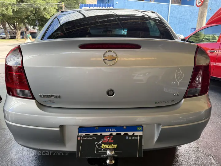 CORSA 1.4 MPFI Premium Sedan 8V