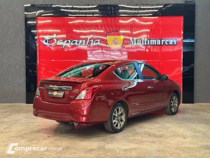 Versa 1.6 16V Flexstart Unique 4P Xtronic