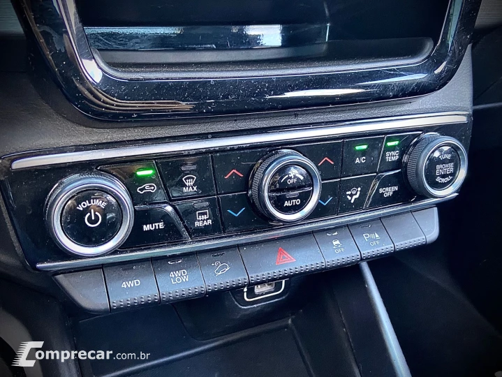 TORO 2.0 16V Turbo Freedom 4WD AT9