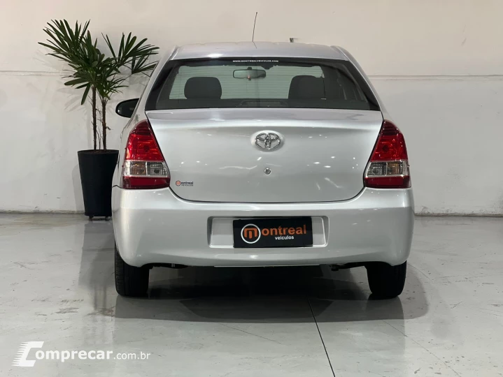 ETIOS 1.5 XS Sedan 16V