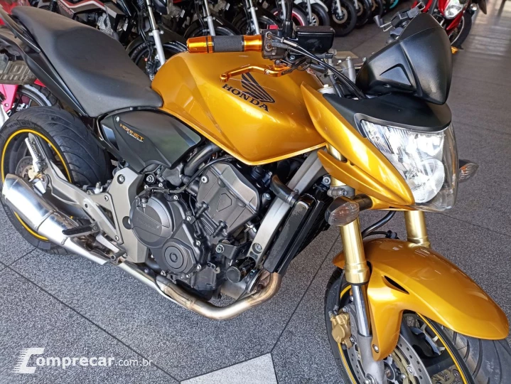CB 600F HORNET
