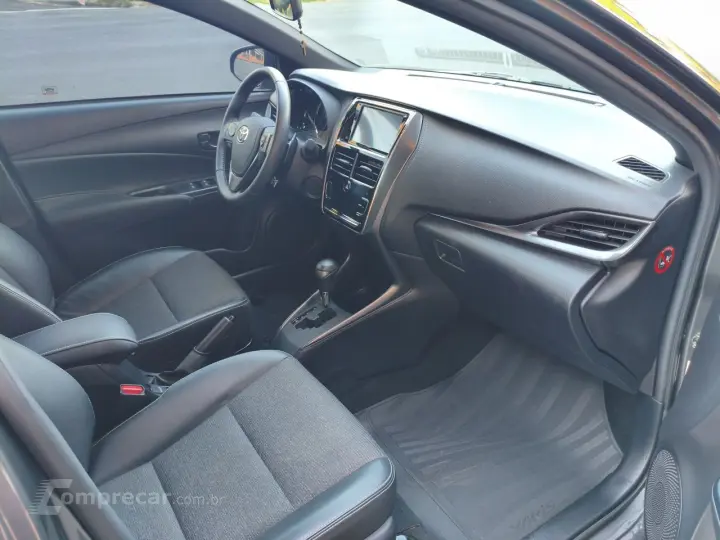 Yaris Hatch 1.5 16V 4P FLEX XS CONNECT MULTIDRIVE AUTOMÁTICO