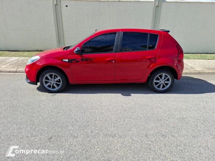 SANDERO 1.6 GT Line Limited