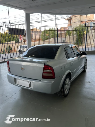 ASTRA 2.0 MPFI Advantage 8V