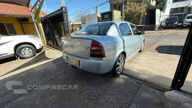ASTRA 2.0 MPFI Advantage Sedan 8V