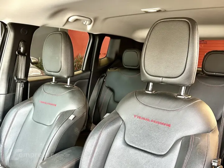 RENEGADE 1.3 T270 TURBO FLEX TRAILHAWK 4X4 AT9