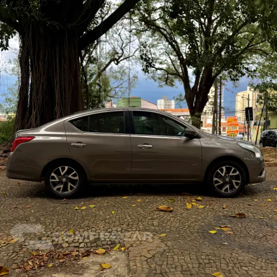 VERSA 1.6 16V Unique