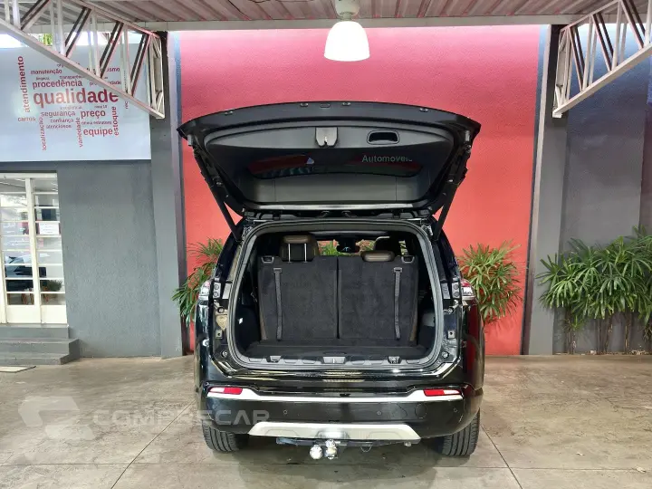 COMMANDER 1.3 T270 TURBO FLEX OVERLAND AT6