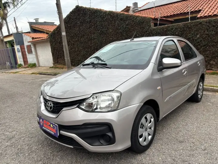 ETIOS 1.5 X Sedan 16V