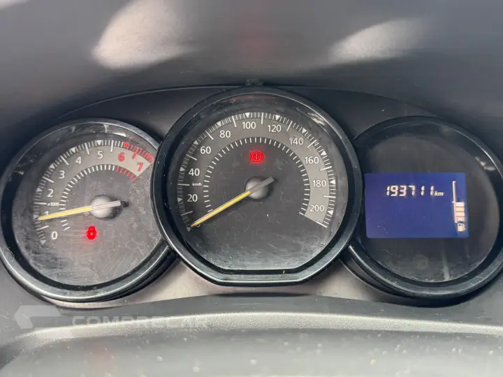 LOGAN 1.6 Expression 8V