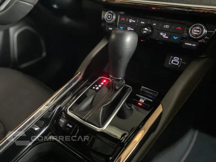 COMMANDER 1.3 T270 TURBO FLEX OVERLAND AT6