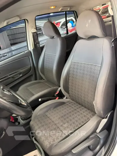 Fox Comfortline 1.6 Flex 8V 5p