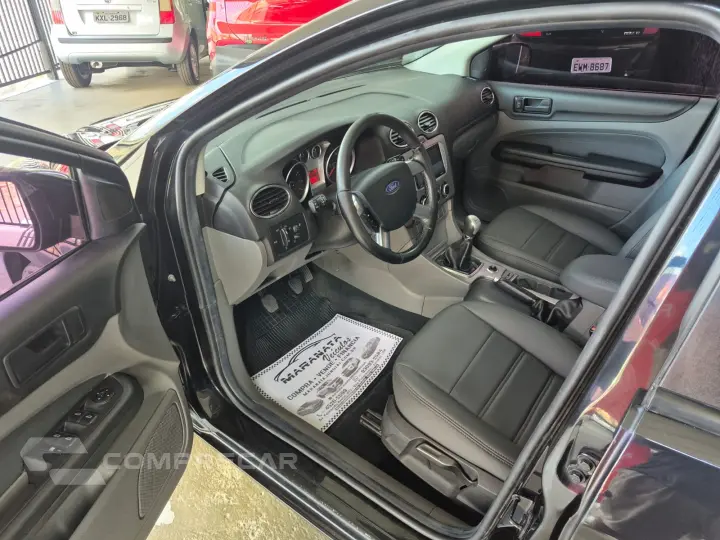 FORD FOCUS 2.0 HAT