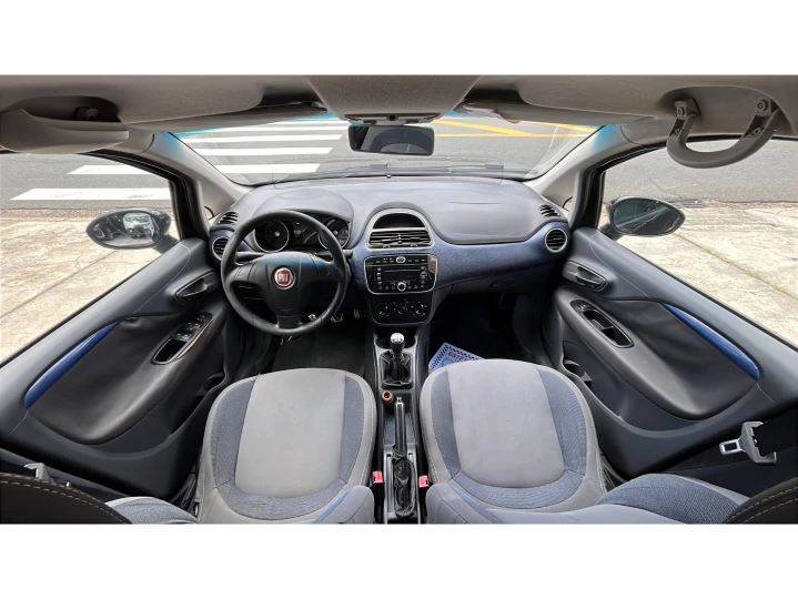 PUNTO 1.4 ATTRACTIVE 8V FLEX 4P MANUAL