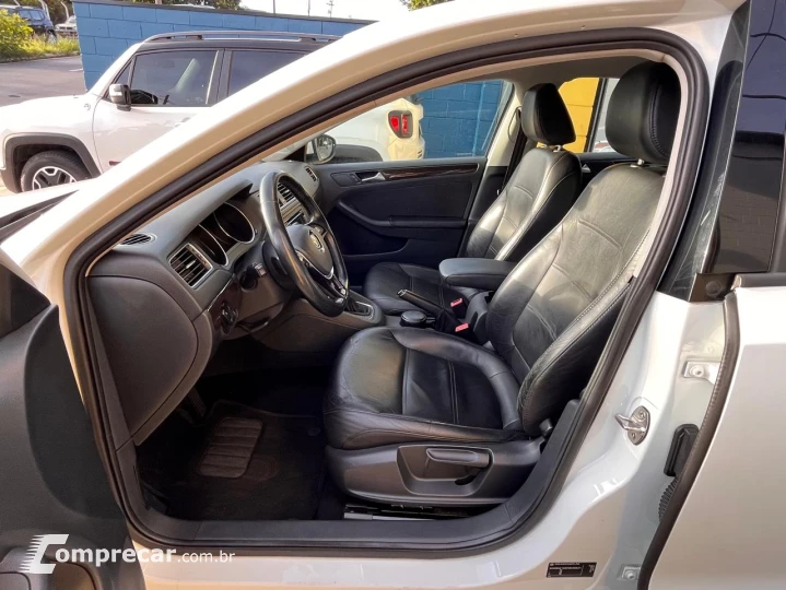 Jetta 2.0 4P CONFORTLINE TIPTRONIC AUTOMÁTICO