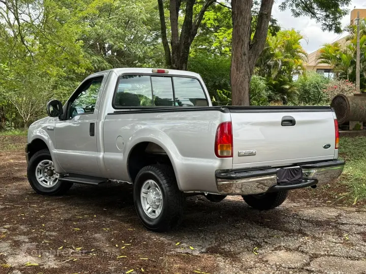 F-250 3.9 XLT 4X2 CS